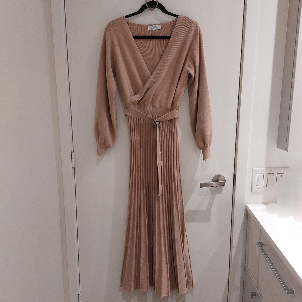 Knit Pleated Belted Maxi Dress - Blush - Picture 2 of 8